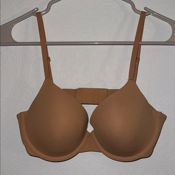 SKIMS Fits Everybody T-Shirt Bra - Picture 2 of 5